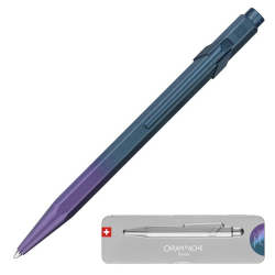 Długopis CARAN D'ACHE 849 Claim Your Style Edycja 5 w pudełku purple ocean